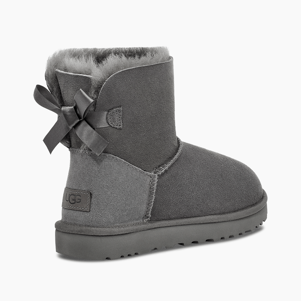 2 bailey bow uggs new arrivals