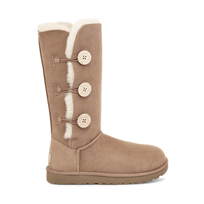 Bota UGG Bailey Button Triplet II Caramelo